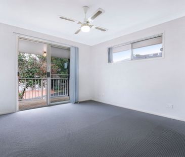 Affordable, comfortable and convenient townhouse - Photo 4