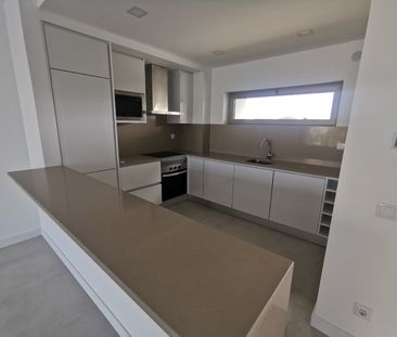 Apartamento T1 para Arrendamento Anual na Praia da Rocha - Photo 3