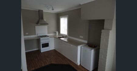 69 Vary Street, Morwell, Vic 3840 - Photo 4