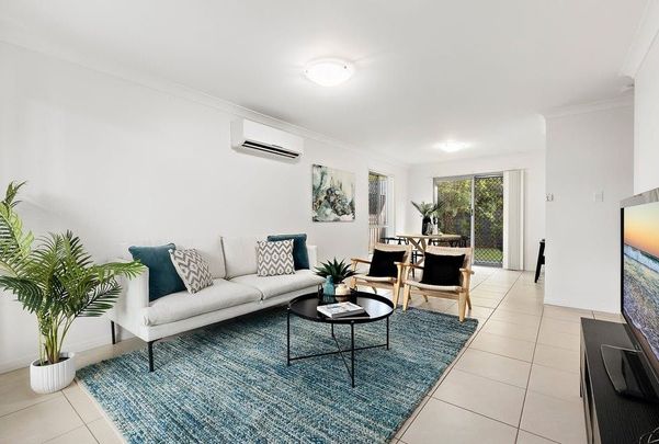 3 Bedroom Townhouse in Prime Location - Photo 1