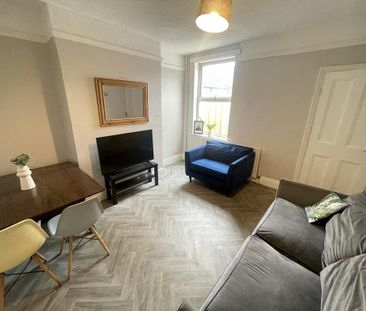 4 bedroom terraced house to rent - Photo 2