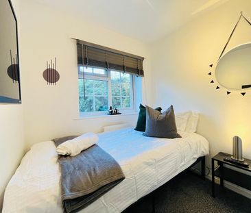 3 Bed Semi-Detached House, Macmillan Close, NG3 - Photo 6