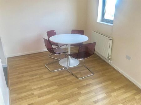 2 bedroom apartment to rent - Photo 3