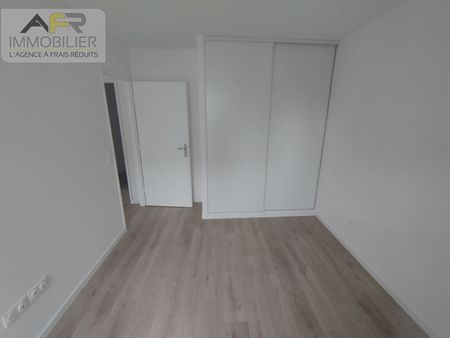 Location Appartement 2 pièces 43m² - Photo 4