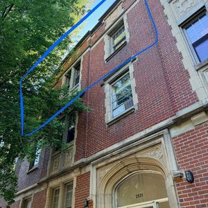 Superbe 5 1/2 complètement refait à neuf dans immeuble centenaire sur Édouard Montpetit (CDN) - Photo 2