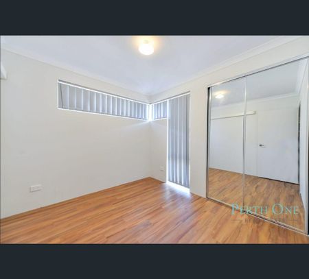 7B Petersfield Lane, Wellard, WA 6170 - Photo 2