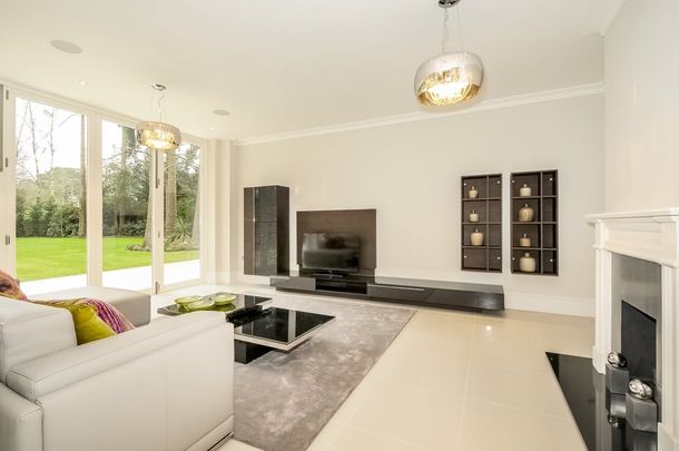 6 bedroom detached house to rent - Photo 1