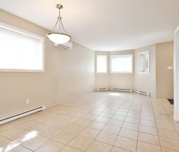 Appartement à louer - Laval (Chomedey) (Carrefour Saint-Martin) - Photo 1