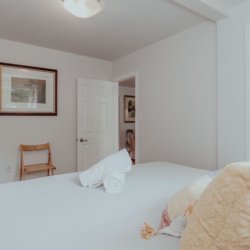 For Lease - 711 Innisfil Beach Road, Innisfil, Ontario - Photo 1