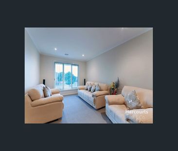 2 Rialton Rise, South Morang, Vic 3752 - Photo 2