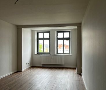 ERSTBEZUG nach Sanierung - große 2-Raum Dachgeschosswohnung mit off... - Photo 3