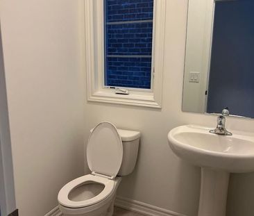 For Lease - 16 Sassafras Road, Springwater, Ontario - Photo 6