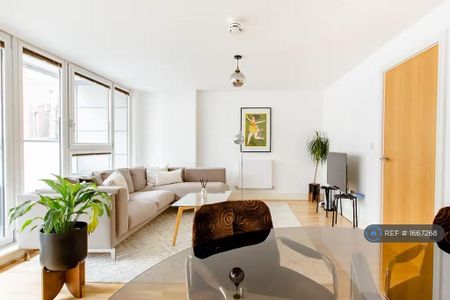 2 bedroom flat to rent - Photo 2