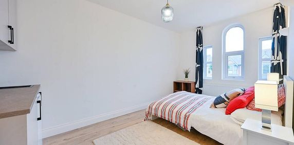 Studio to rent - Photo 2