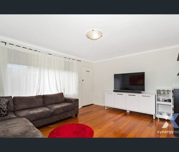 Excellent Top-Floor Apartment, DON'T MISS IT!!!! - Photo 1