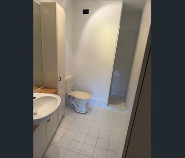 Bright and airy flat for a coastal lifestyle. - Photo 5