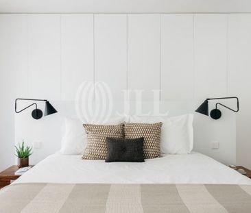 5 room luxury Flat for rent in Praca das Flores (Merces), Misericór... - Photo 1