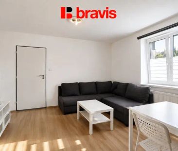 Pronájem bytu 2+kk, Rosice, garážové stání - Photo 2