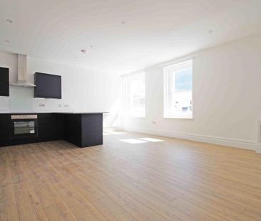3 bedroom flat to rent - Photo 5