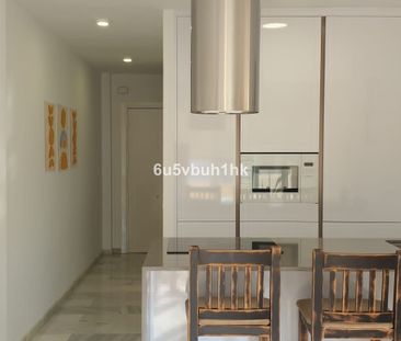 Apartment in Torrequebrada, Costa del Sol - Photo 4