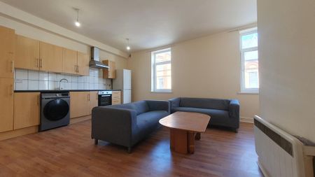 2 bedroom flat to rent - Photo 3