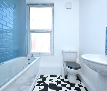 12, Arthington View, Leeds, West Yorkshire, LS10 2ND - Photo 4
