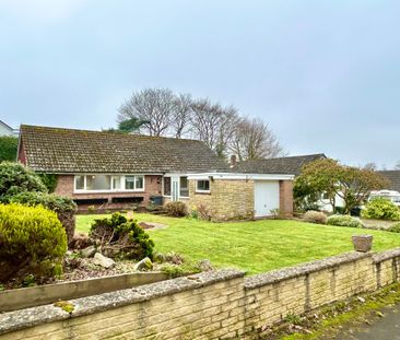 3 bedroom Spacious Three Bedroom Property to rent - Photo 4