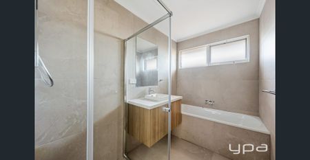 PRACTICAL LIVING IN A CONVENIENT WERRIBEE LOCATION! - Photo 3