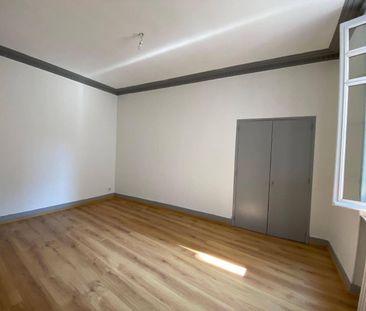 Location appartement 3 pièces 84 m² à Valence (26000) 4 - Photo 3