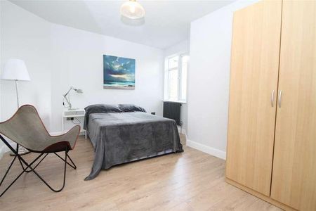 Tudor Way, Southgate, London, N14 - Photo 3