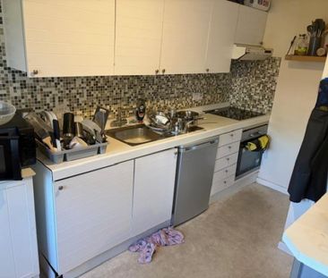 1 Bedroom Flat To Let - Photo 5