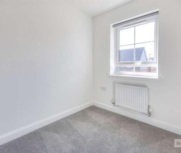 Blackbird Road, Yapton, Arundel, West Sussex, BN18 - Photo 1