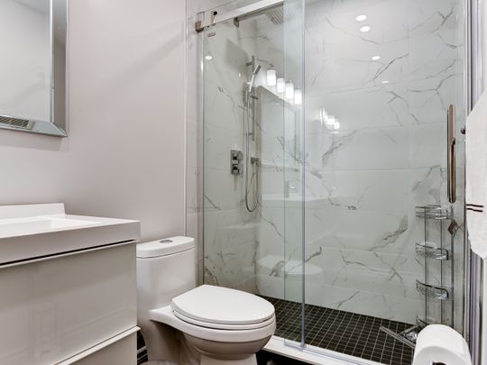 For Lease - 6118 Clover Ridge Crescent, Mississauga, Ontario - Photo 1