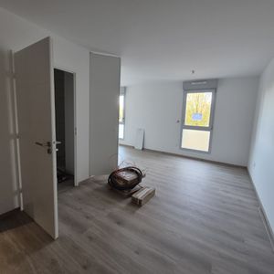 Location Appartement 1 pièce 29m² VILLENEUVE D ASCQ 59650 - Photo 2