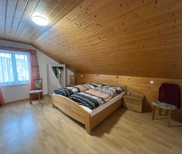 Charming 4-room penthouse apartment in Fahrwangen - Foto 2