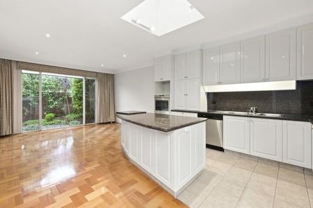 1/25 Keeron St, Caulfield South VIC 3162 - House For Rent | Domain - Photo 3