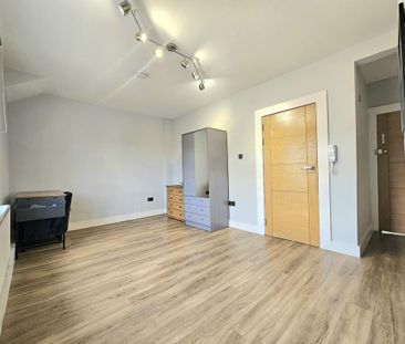 Studio to rent - Photo 2