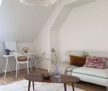 2-Zimmer-Wohnung im 3 Stock ohne Lift. Bad mit (Badewanne und Fenst... - Photo 2