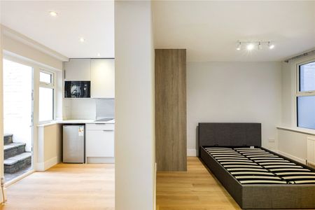 Uxbridge Road, London, W12 flat to rent - Photo 2