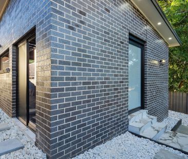 Modern granny flat in prime Ambarvale setting - Photo 1