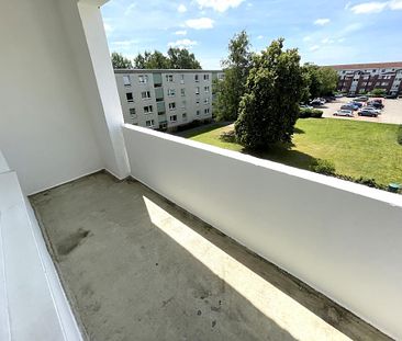 Platz für die gesamte Familie! Frisch gestrichene 3,5-Zimmer-Wohnung in Wolfsburg Vorsfelde - Photo 4