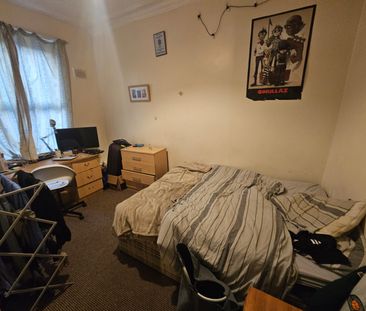 7 Bed - 8 Norwood Terrace, Headingley, Leeds - LS6 1EA - Student - Photo 1