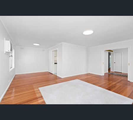 10 Phillip Road, Keilor East, Vic 3033 - Photo 4
