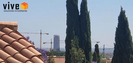 Luxury 4 room Detached House for rent in Bormujos, Andalusia - Photo 3