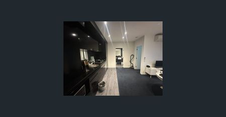 Modern Waterfront Living with Stunning Views – 241 Harbour Esplanade, Docklands - Photo 4