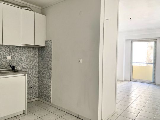 Studio/Γκαρσονιέρα για ενοικίαση Πλατεία Ναυαρίνου (Κέντρο Θεσσαλονίκης) - Photo 1