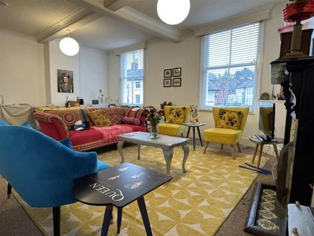 2 bedroom maisonette to rent - Photo 2