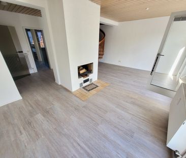 Exklusive 3-Zi.-Maisonette-Wohnung mit neuer EBK, Süd-Balkon und tr... - Photo 4