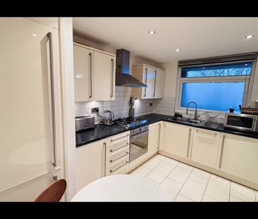 2 Bed Maisonette, Ollgar Close, W12 - Photo 5