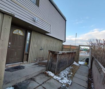 531 64 Avenue Northeast, Calgary - Photo 3